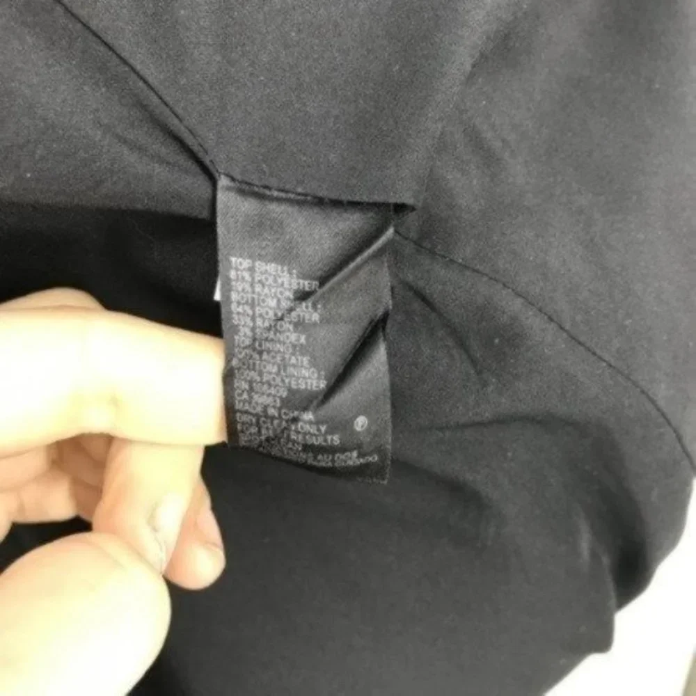 Tahari Womens Sheath Dress Size 10P Black Gray Cap Sleeve Chain Detail Scoopneck - Picture 7 of 9